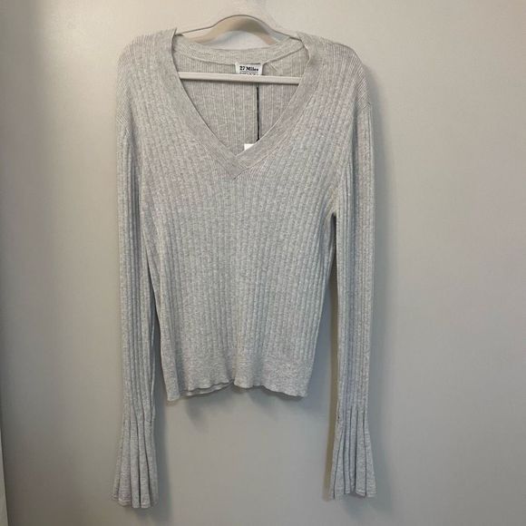 27 Miles Malibu Sweaters - 27 Miles Malibu Women’s Sweater Grey Cotton Cashmere Long Bell Sleeve V-neck Sz